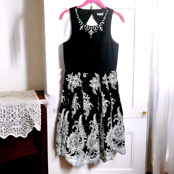 Eliza J Party Dress Overlay Embroidery Bling Wedding Guest Romance Fairy sz 6 - Picture 2 of 14